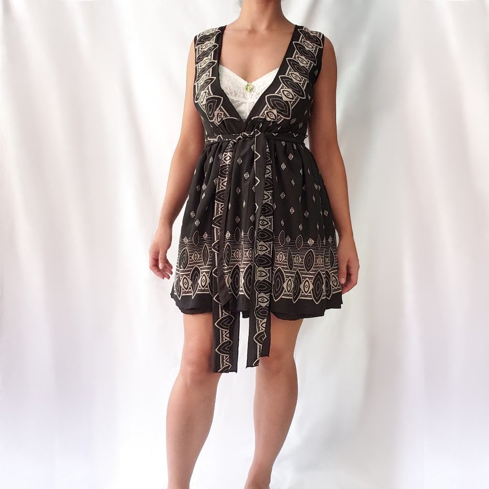 Anna Sui coverup, black and creamy grey, small